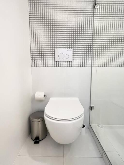 New Cozy Modern Minimalist Stay In Brooklyn At Rem-Casa New York Exterior foto